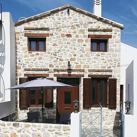 Piles Village Rock House: Traditional Karpathos Retreat